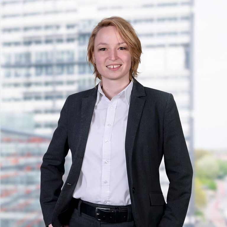 Daniela Schott, Juristin und TÜV-zertifizierte Datenschutzbeauftragte bei intersoft consulting services AG