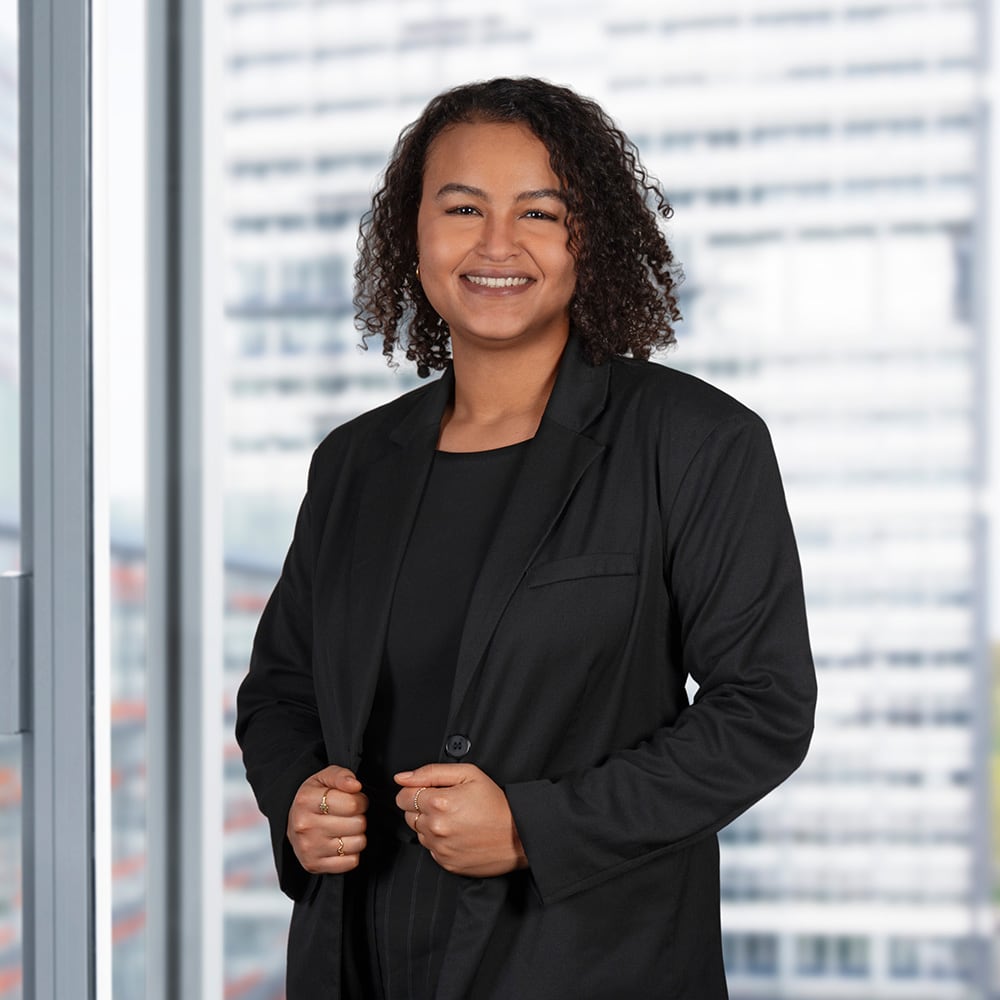 Sandra Decosas, LL.B., Consultant für Informationssicherheit bei intersoft consulting services AG
