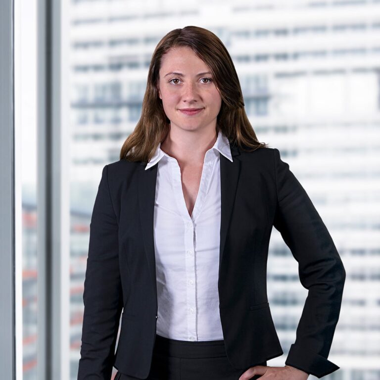 Yvonne Varl, Juristin und TÜV-zertifizierte Datenschutzbeauftragte bei intersoft consulting services AG