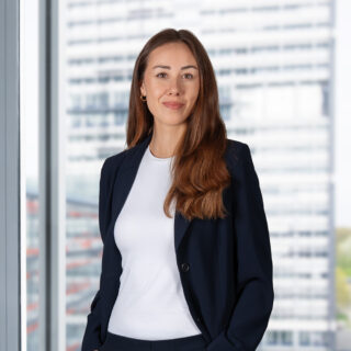 Dr. Alina Weskamp-Nordmann, Juristin und TÜV-zertifizierte Datenschutzbeauftragte bei intersoft consulting services AG